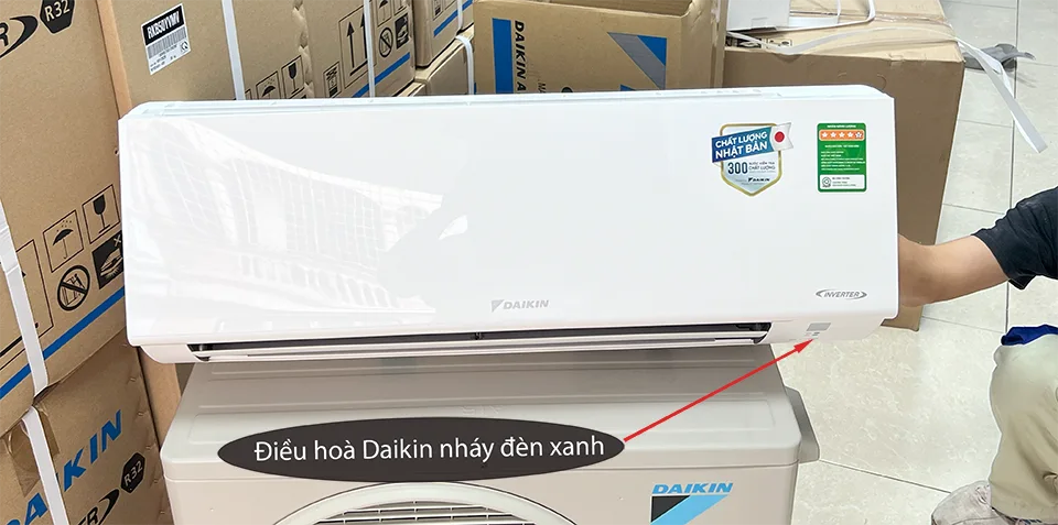 Điều hoà Daikin nháy đèn xanh