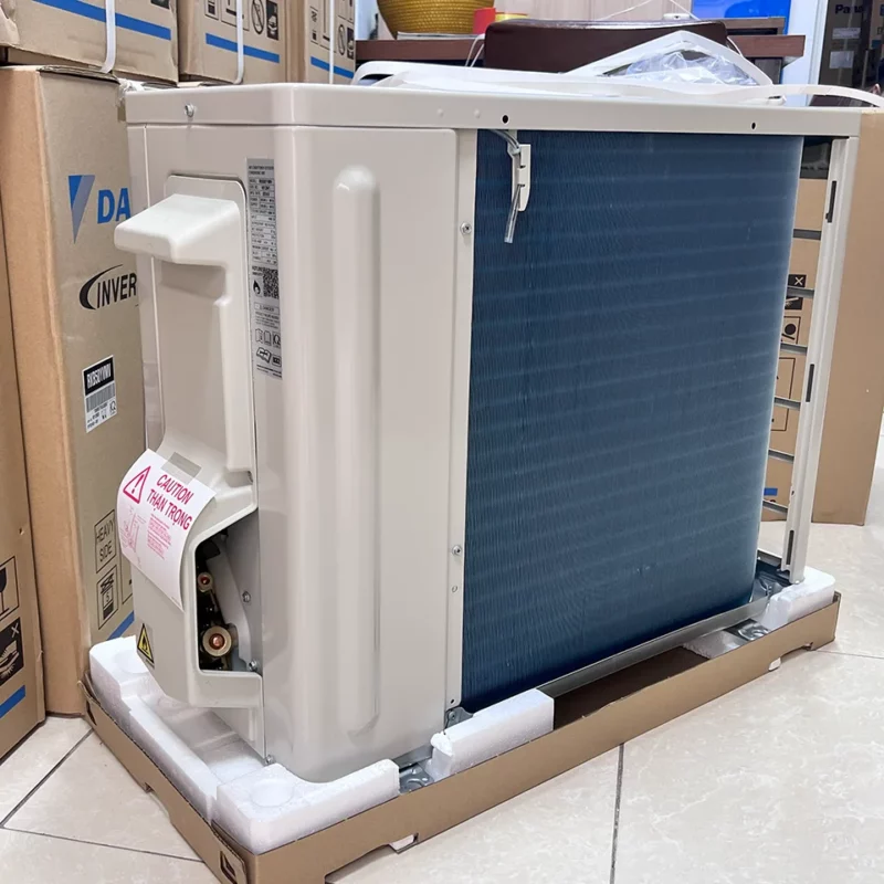 hệ thông đường ống core và dàn tản nhiệt điều hoà Daikin FTKB50YVMV