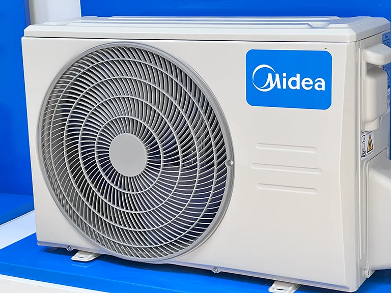 Dàn nóng điều hoà Midea cũng cần được bảo dưỡng